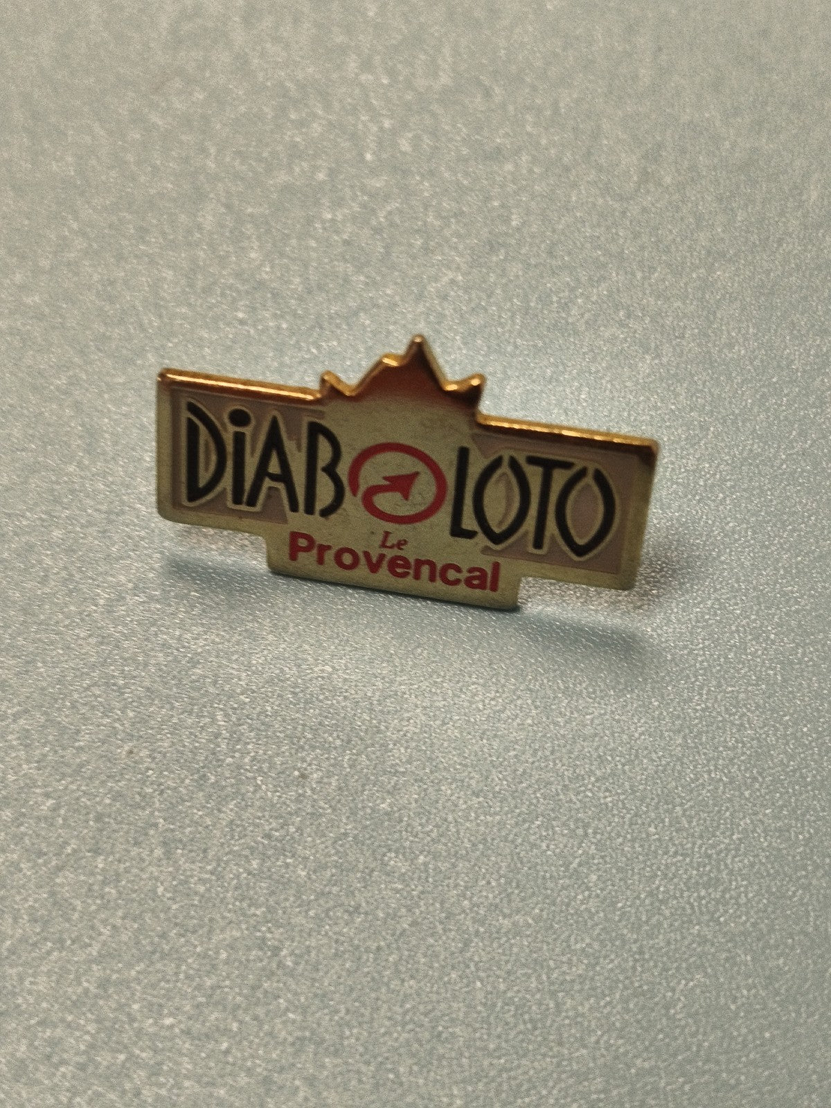 Vintage pin's Diaboloto Le Provençal, badge ancien collection, forme rectangulai