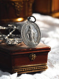 Médaille miraculeuse catholique vintage bronze aspect argenté Vierge Marie