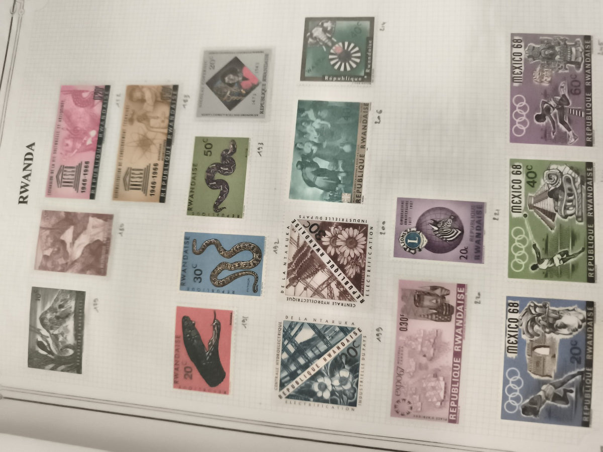 Timbres Rwanda République Rwendaise thématiques animaux, sports, Expo, Mexico 68