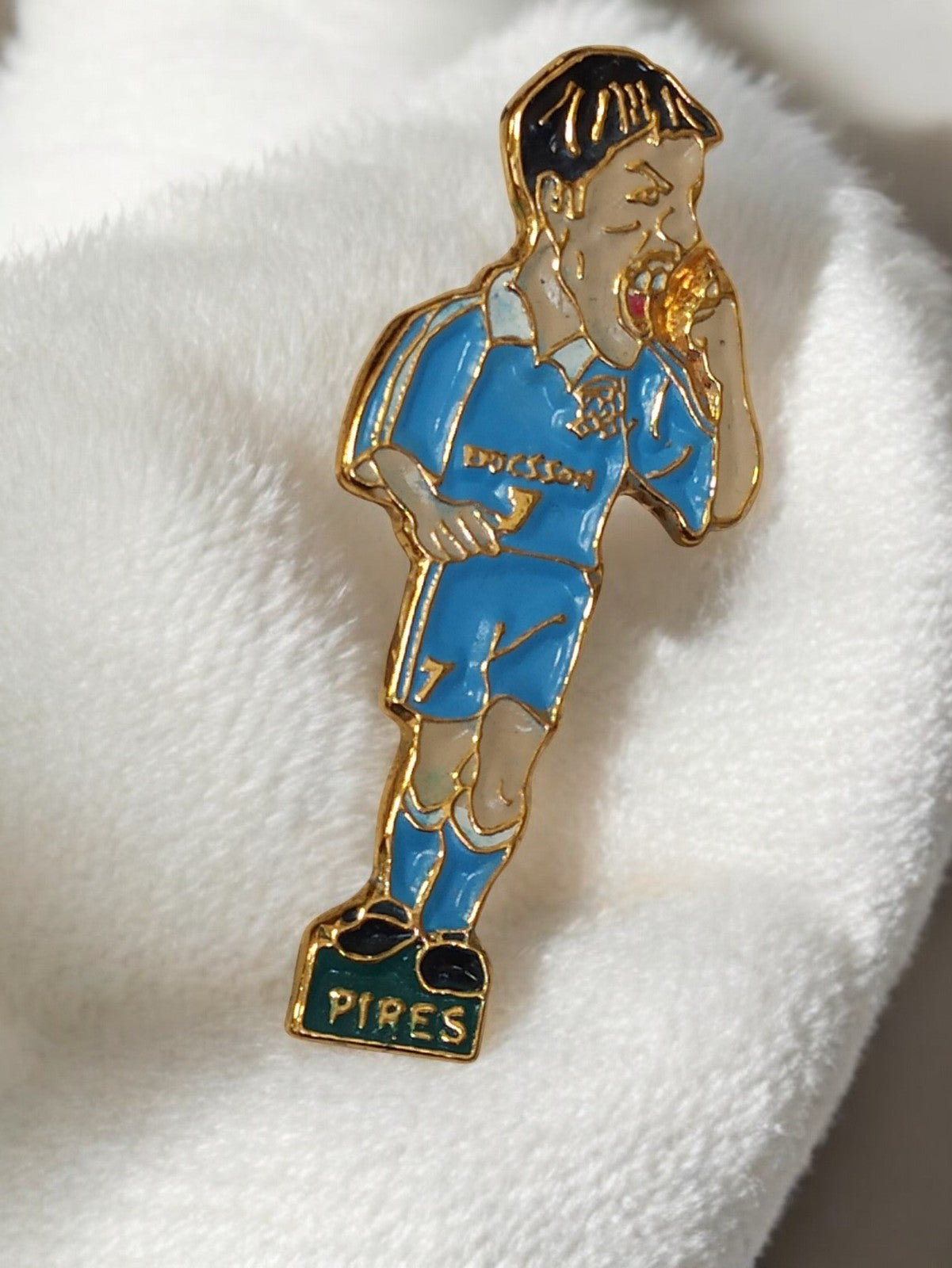 Pin?s vintage Olympique de Marseille OM rétro football ancien rare collection