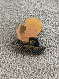 Pin's vintage garçon buvant verre, Pernaut 7 Mistral, badge rétro (Ref 9)