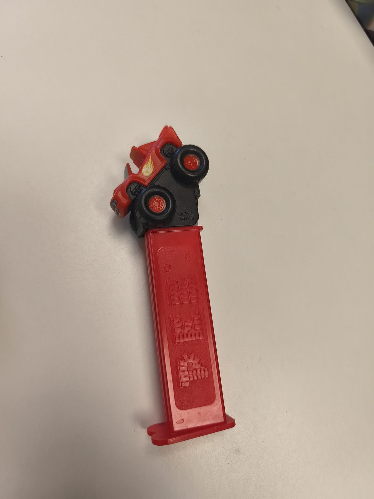 Distributeur Pez rouge Blaze et les machines monstres d'occasion jouet enfant