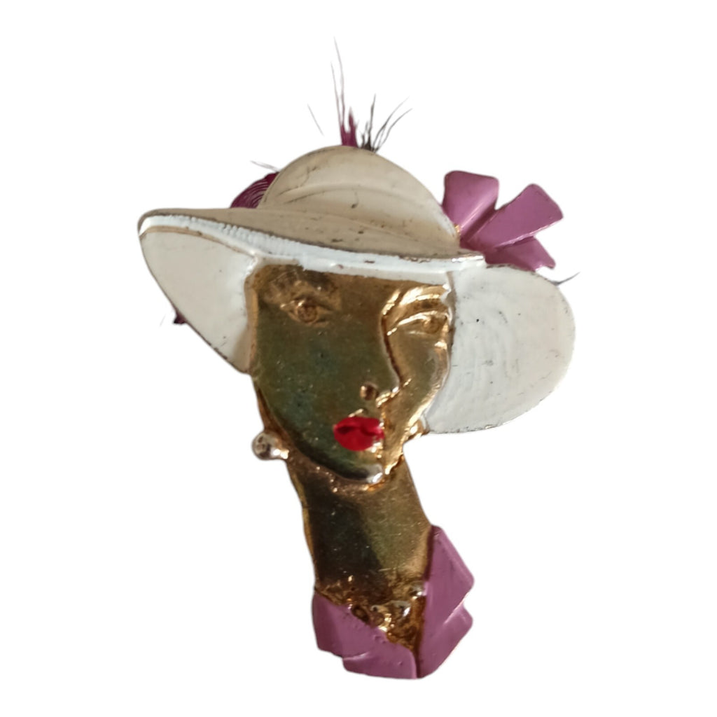 Broche vintage femme chapeau blanc doré années 50 rétro chic accessoire