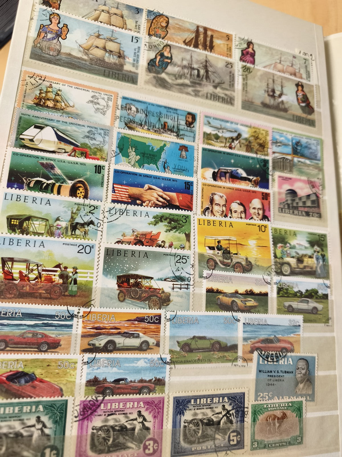 Lot de timbres Liberia thématiques véhicules, navires, espace, oblitérés
