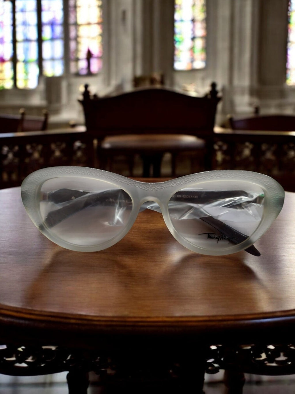 Monture lunettes vintage Thierry Mugler œil de chat blanc givré Deadstock
