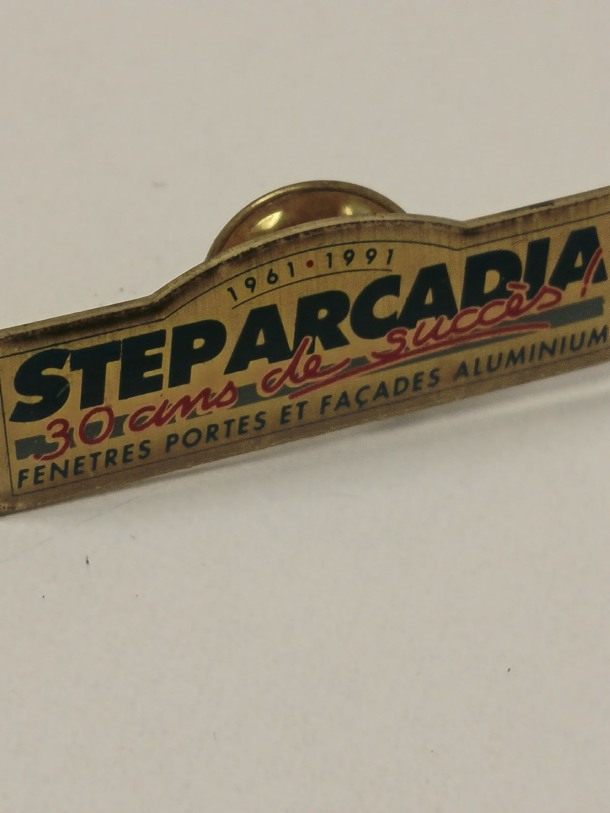 Vintage Step Arcadia pin old retro badge 80s collection rare original