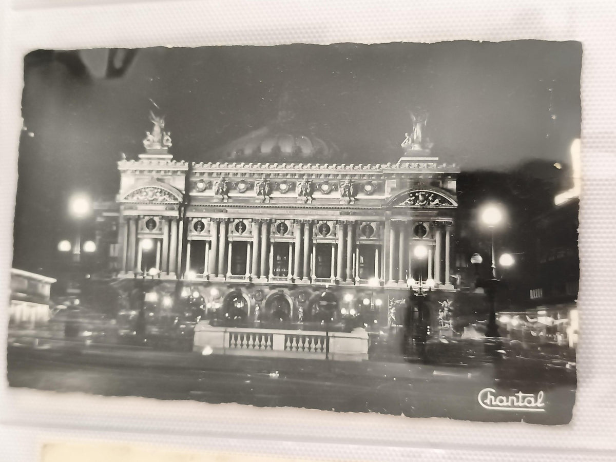 Carte postale ancienne Paris Opéra Garnier nuit Chantal CPA vintage noir et blan