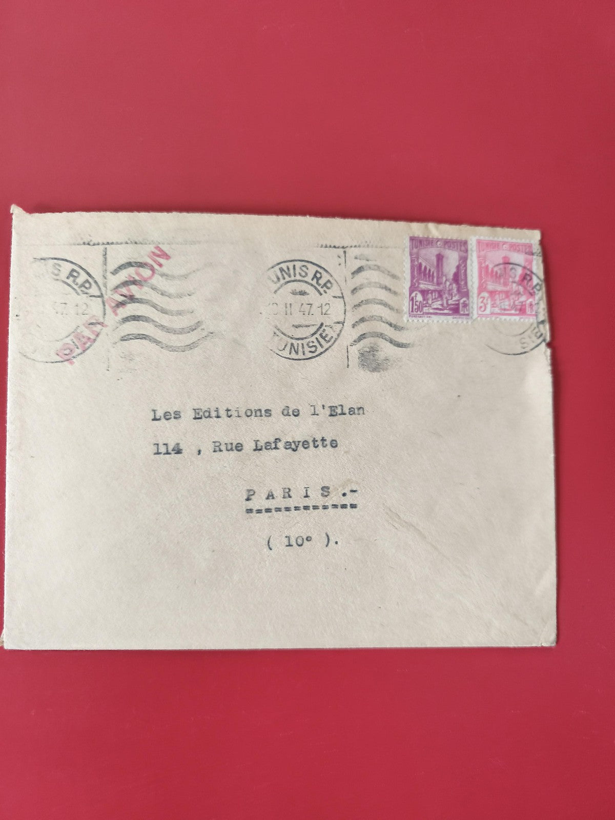 Enveloppe philatélie affranchie Tunisie cachets visibles timbres violet et rose