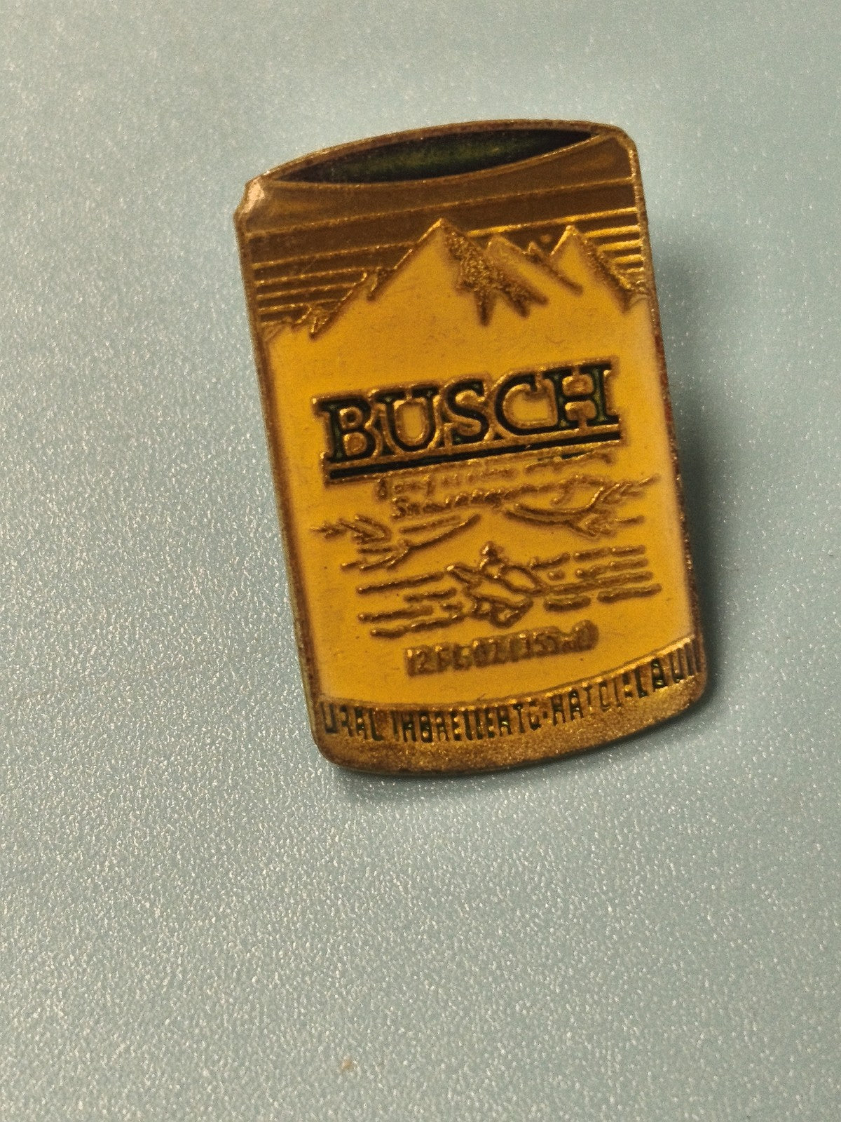 Vintage pin's Busch montagne doré collection bière ancien (Ref 16)