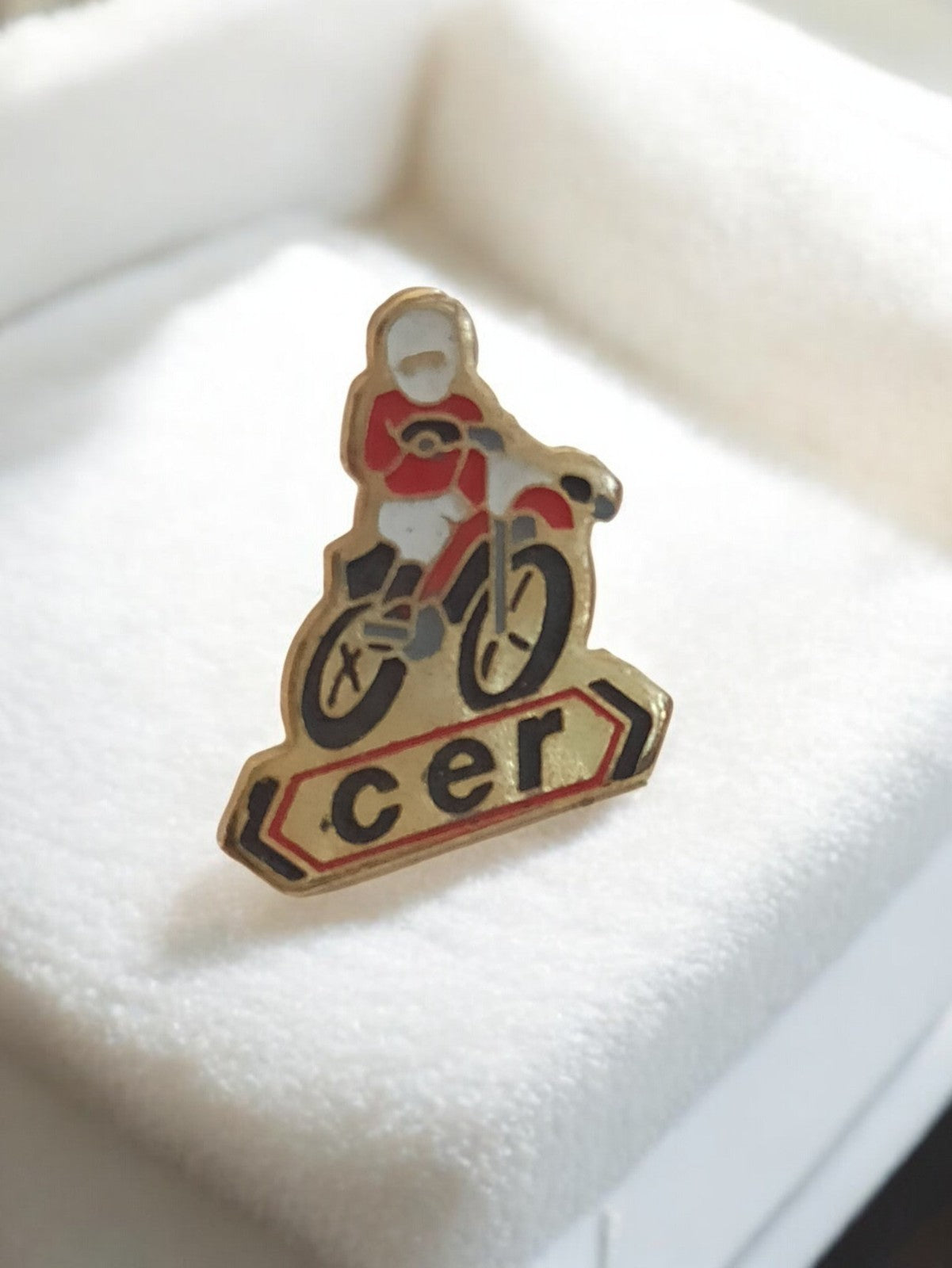 Pin's vintage CER moto émaillé ancien badge auto-école publicité rétro