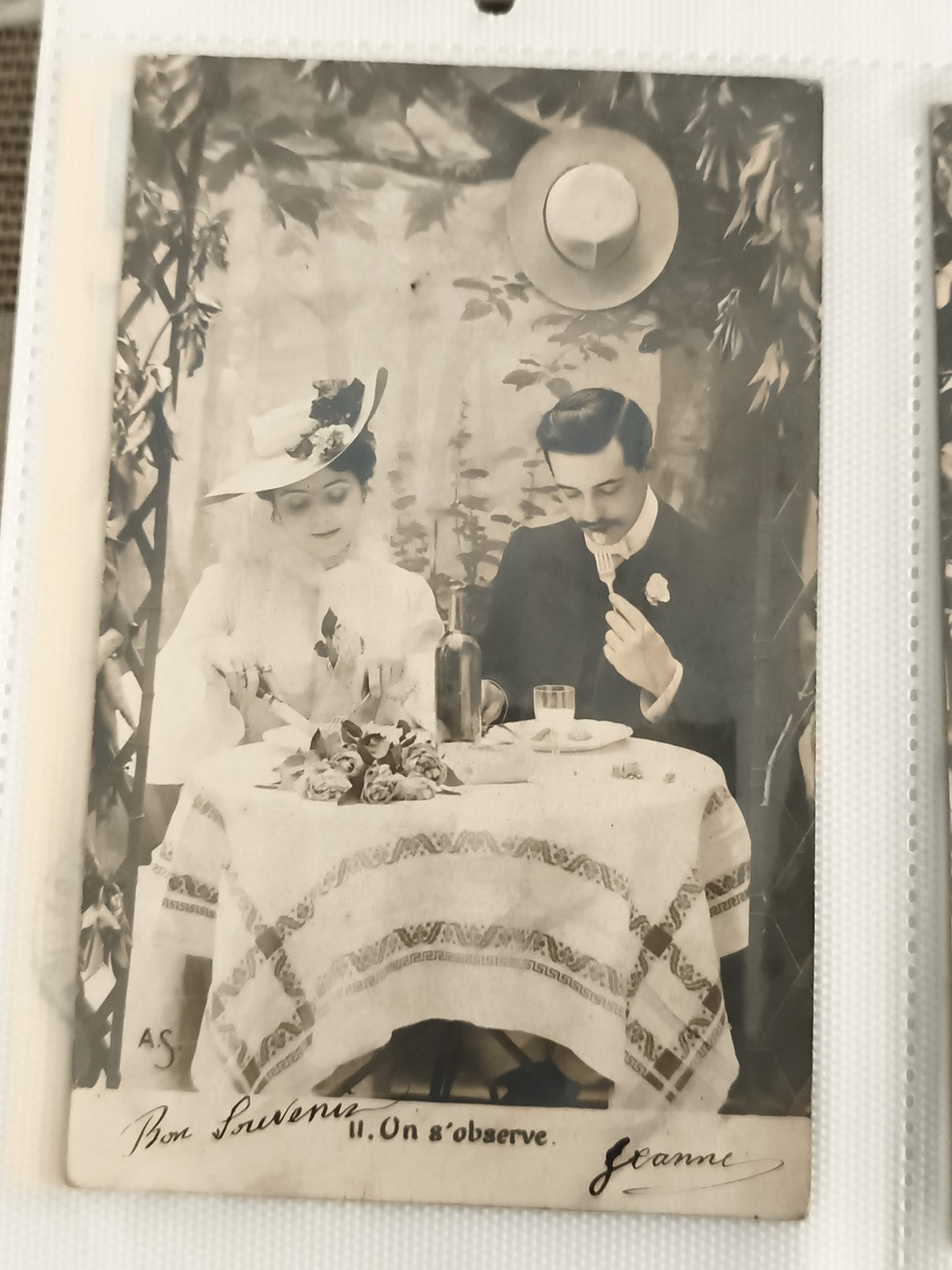 Carte postale ancienne CPA couple élégant repas Belle Époque photo noir et blanc