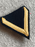 Grade militaire ancien écusson chevron doré bleu marine vintage armée