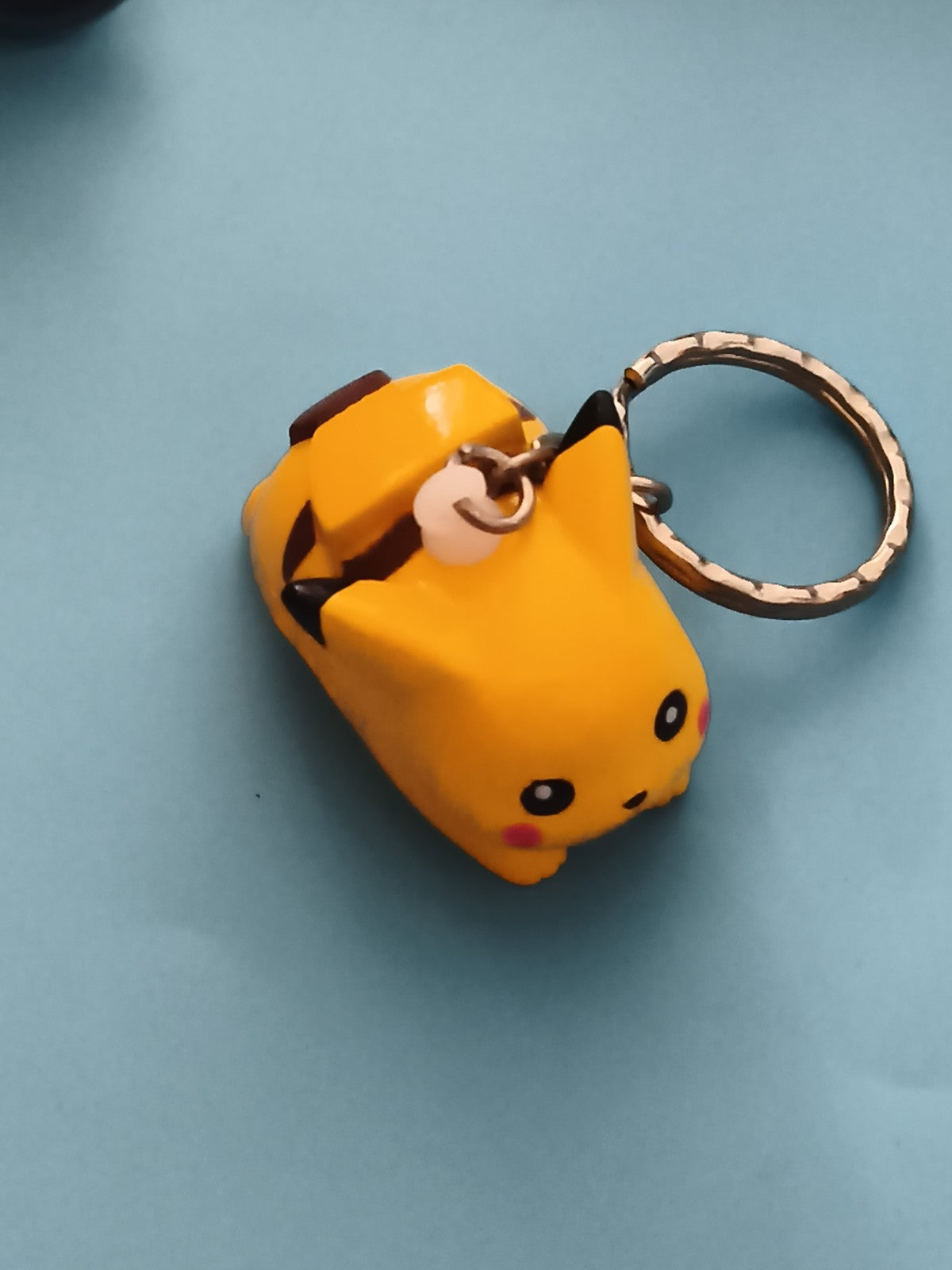 Porte-clés Pikachu Pokémon jaune, figurine mascotte kawaii, keychain