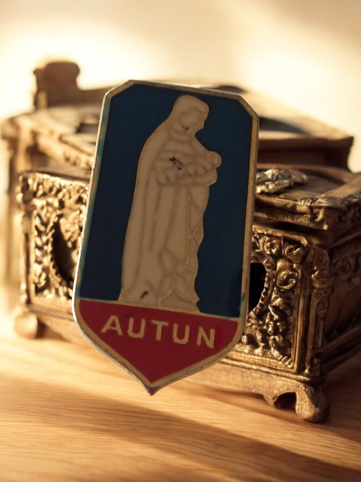 Plaque blason religieuse AUTUN vintage métal émaillé Vierge catholique