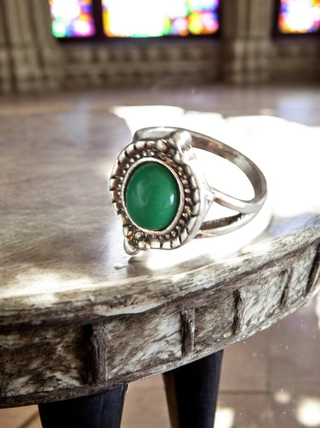Bague vintage fantaisie cabochon vert style rétro, création unique T56