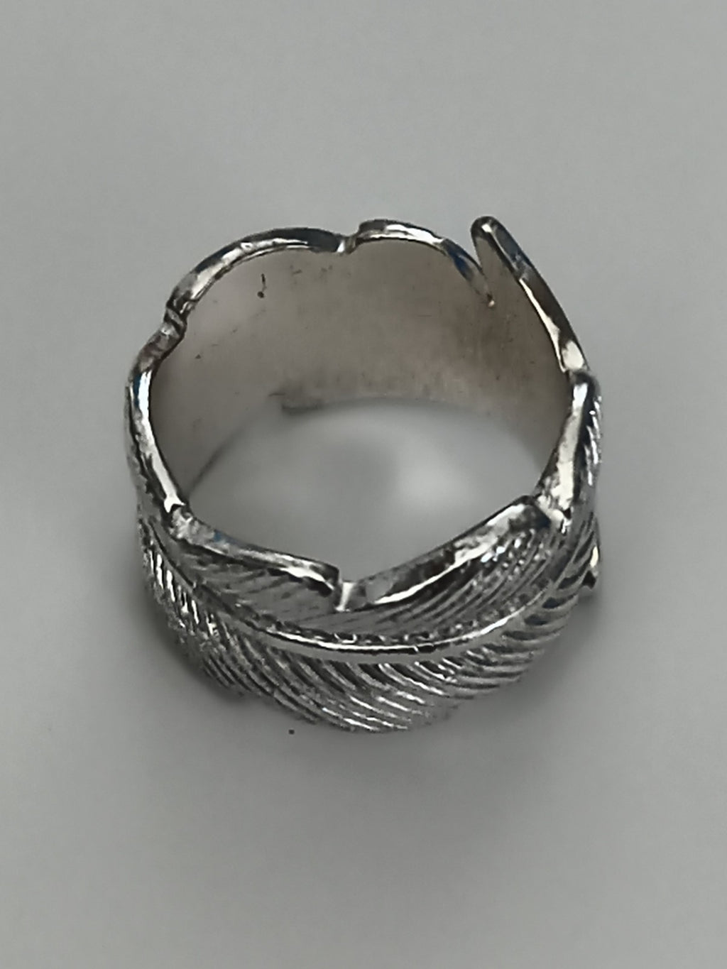 Bague vintage plume argentée taille 59 anneau ouvert style feuille