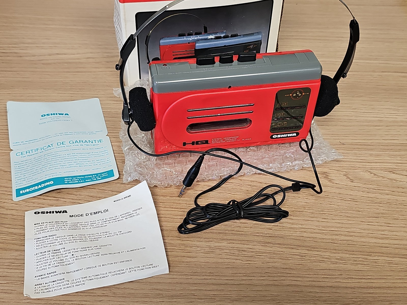 Lecteur cassette vintage Oshiwa WR-30S rétro AM/FM stéréo portable ancien