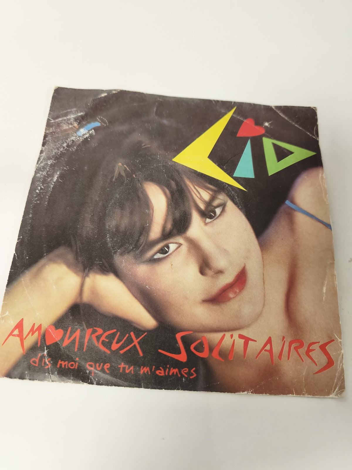 Vinyle 45 tours rétro ancien ? Disque collector vintage pour amateurs de musique