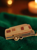 Pin's vintage caravane publicitaire édition limitée, finition émaillée rétro