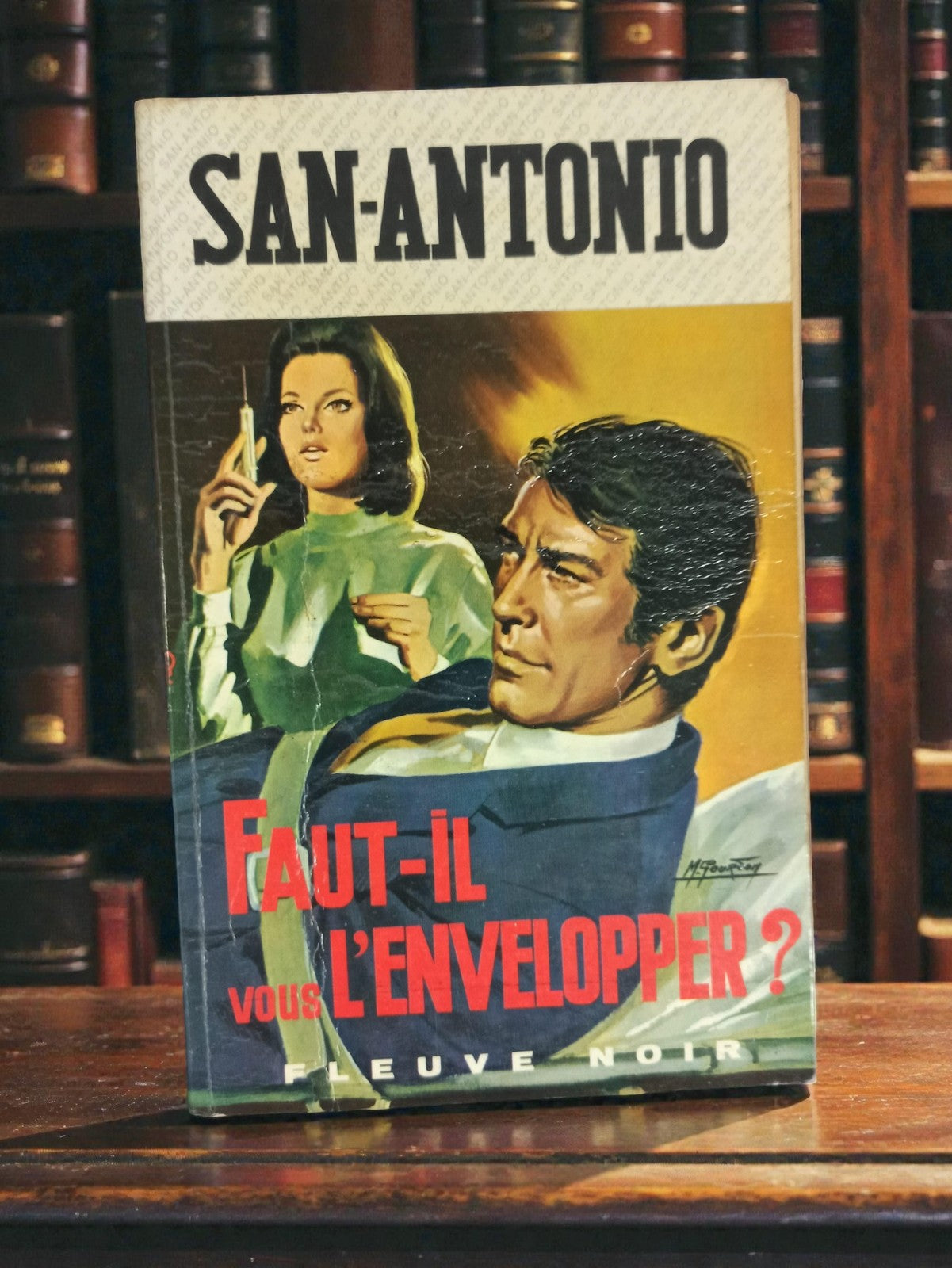 Livre de poche vintage San-Antonio ancien roman polar français collection rétro