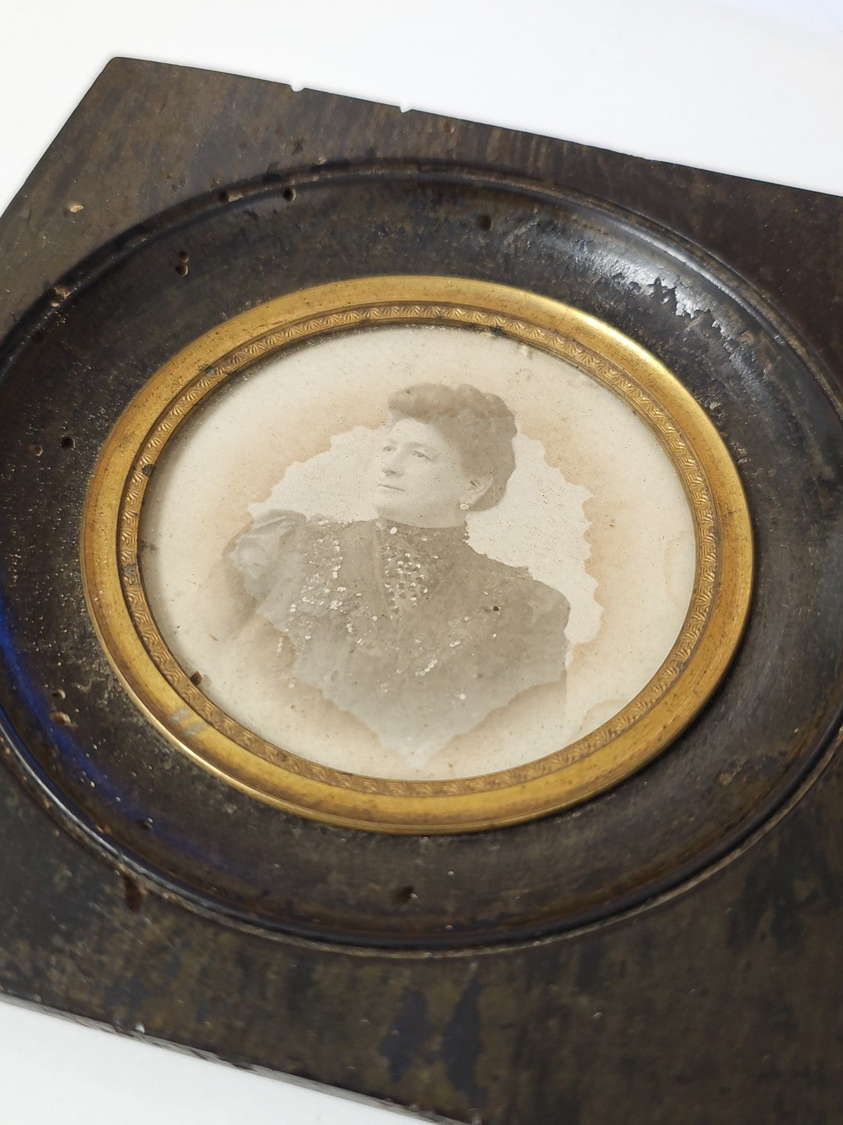 Antique vintage mortuary frame, retro funeral keepsake for collectors.