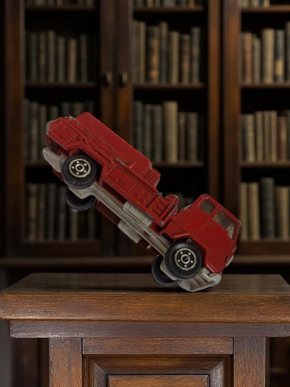 Camion miniature Norev ancien rouge, véhicule jouet vintage, rare