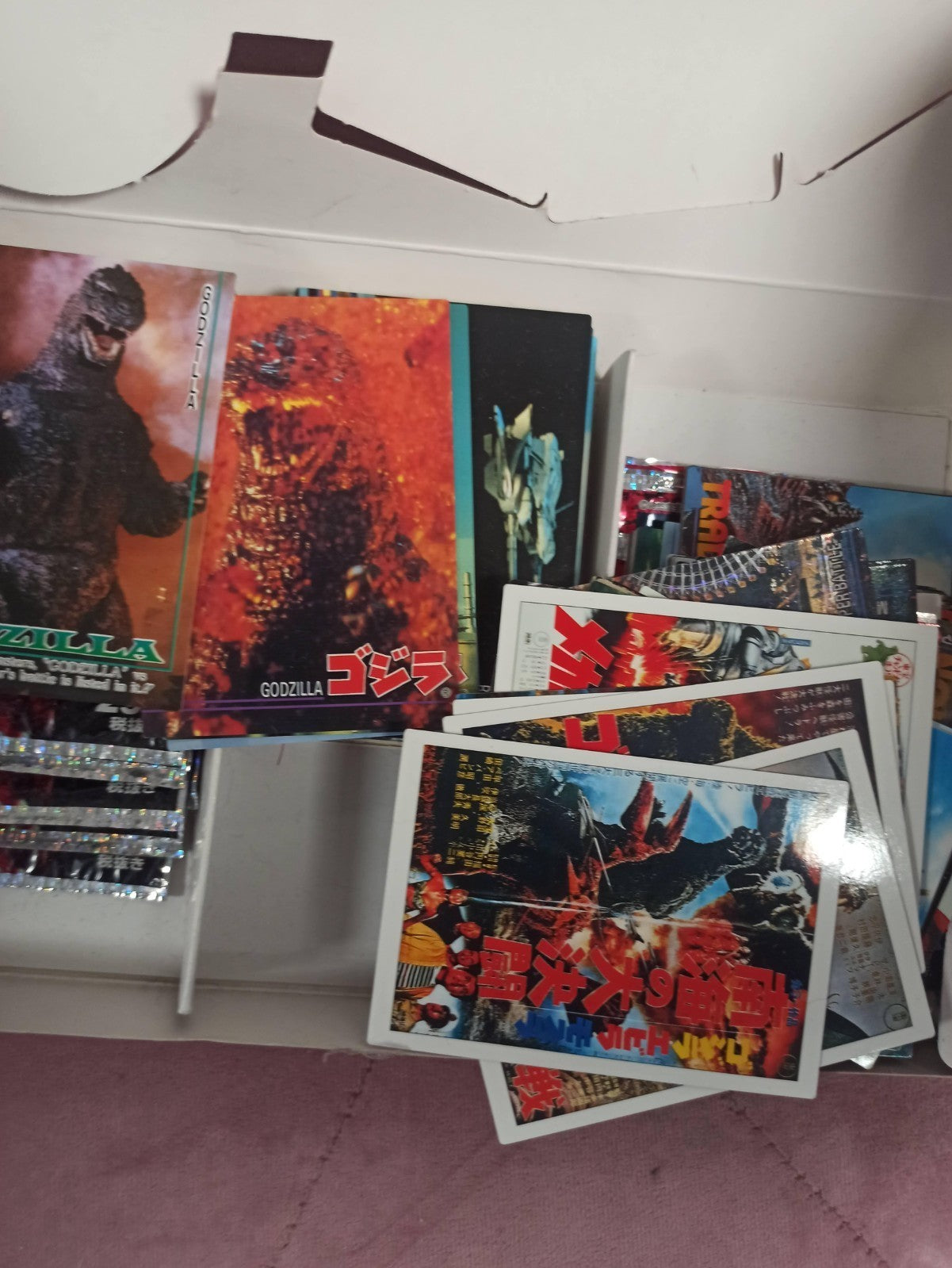 Cartes Godzilla Amada 1995 boîte scellée, Trading Cards japonaises, monstres