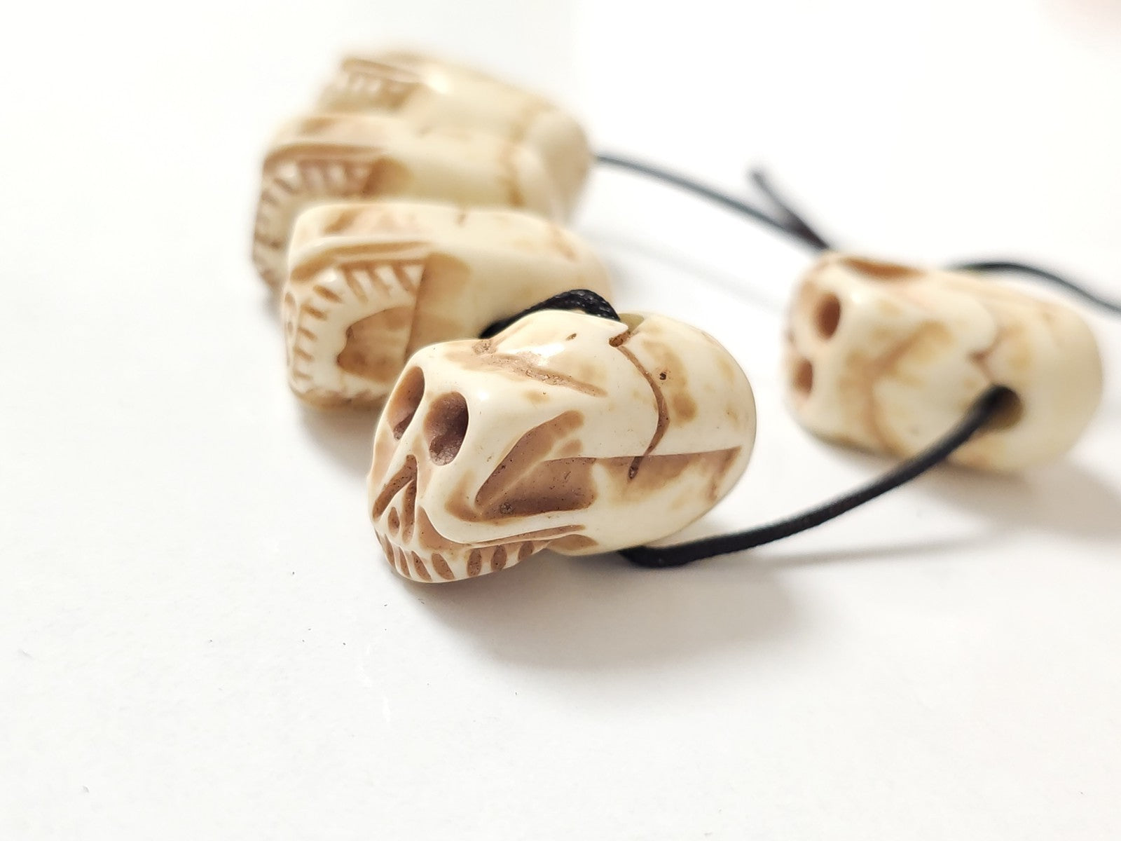 Vintage bracelet tibétain tête de mort en os de yak ancien, bijou ethnique rare