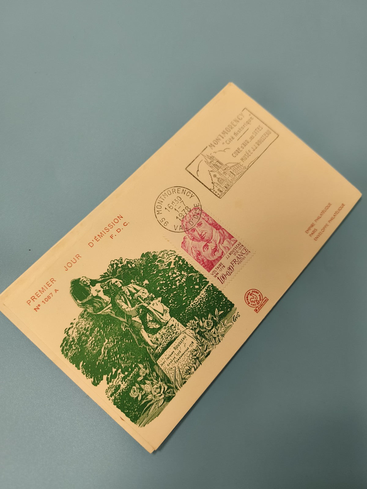 Enveloppe premier jour d?émission FDC Montmorency illustration verte timbre rose