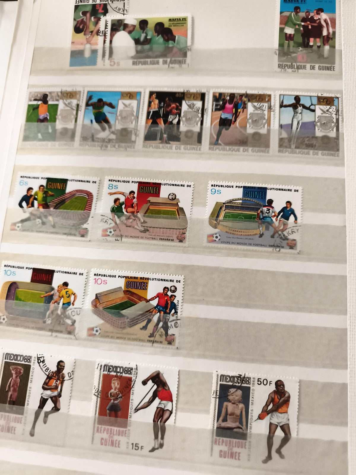 Timbres anciens Guinée sports football athlétisme boxe Jeux Olympiques vintage