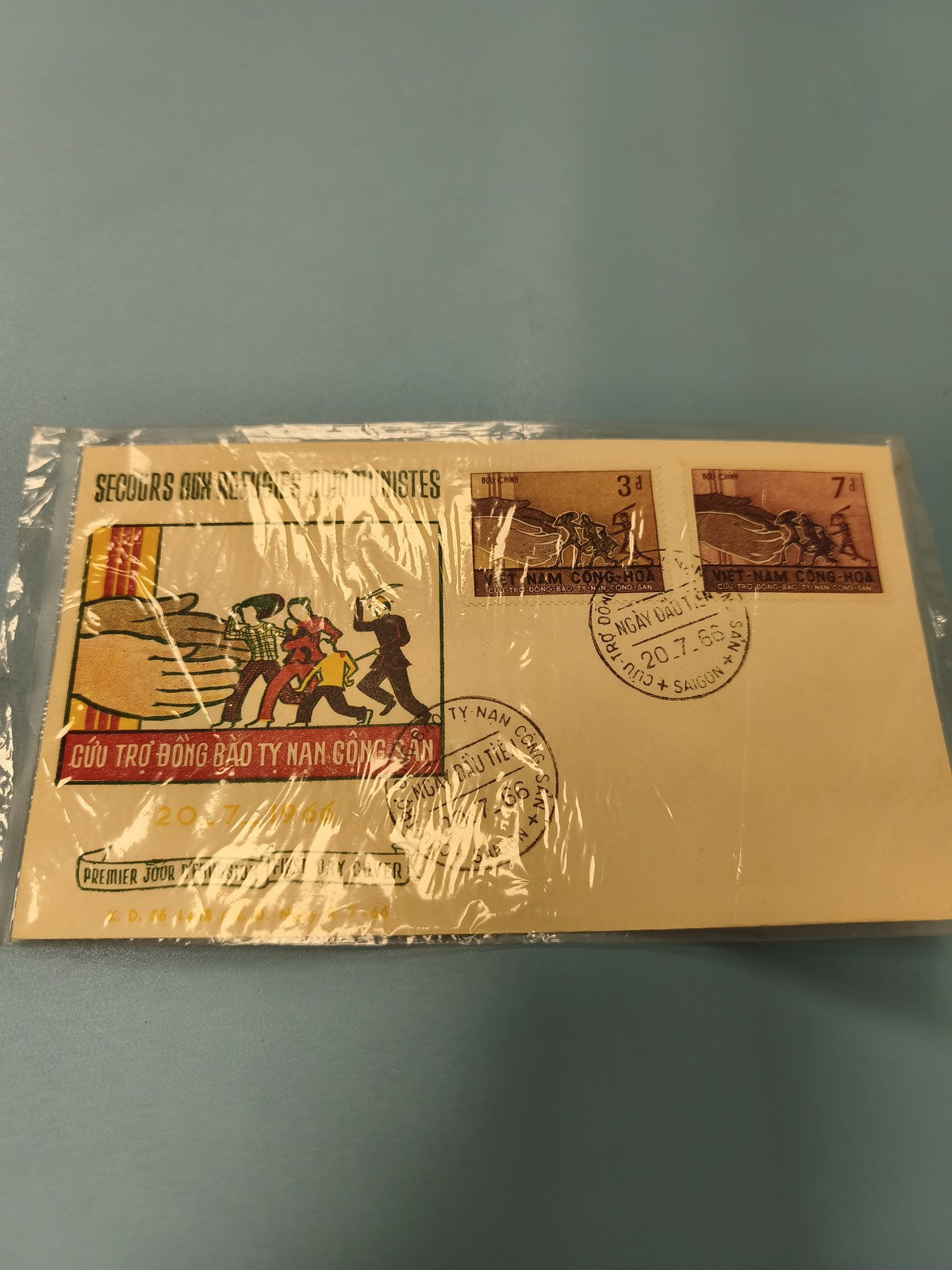Ancienne enveloppe FDC Vietnam timbres secours réfugiés 1966 premier jour