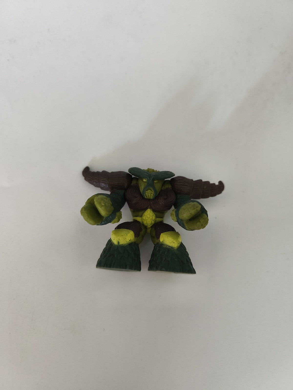 Figurine Gormiti d'occasion personnage articulé jouet enfant univers fantasy
