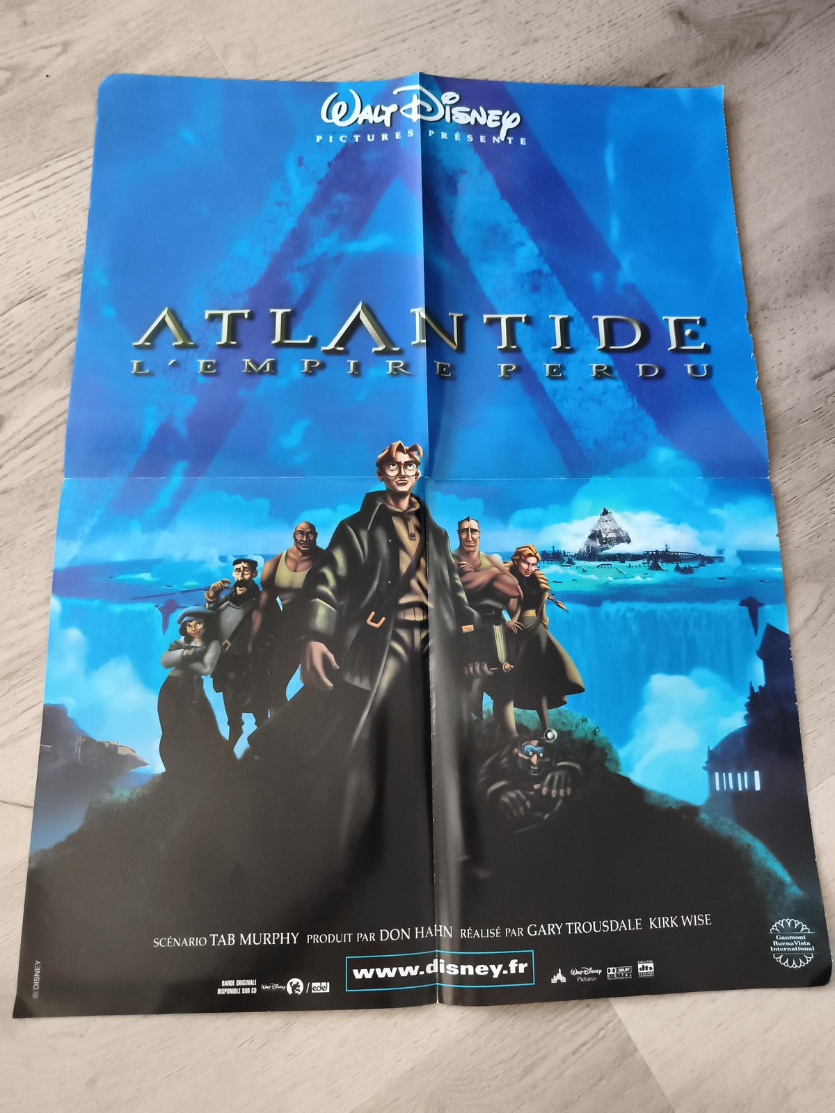 Poster Disney Atlantide L’Empire Perdu film animation bleu affiche cinéma