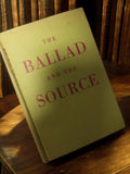 Livre ancien anglais THE BALLAD AND THE SOURCE édition vintage roman relié