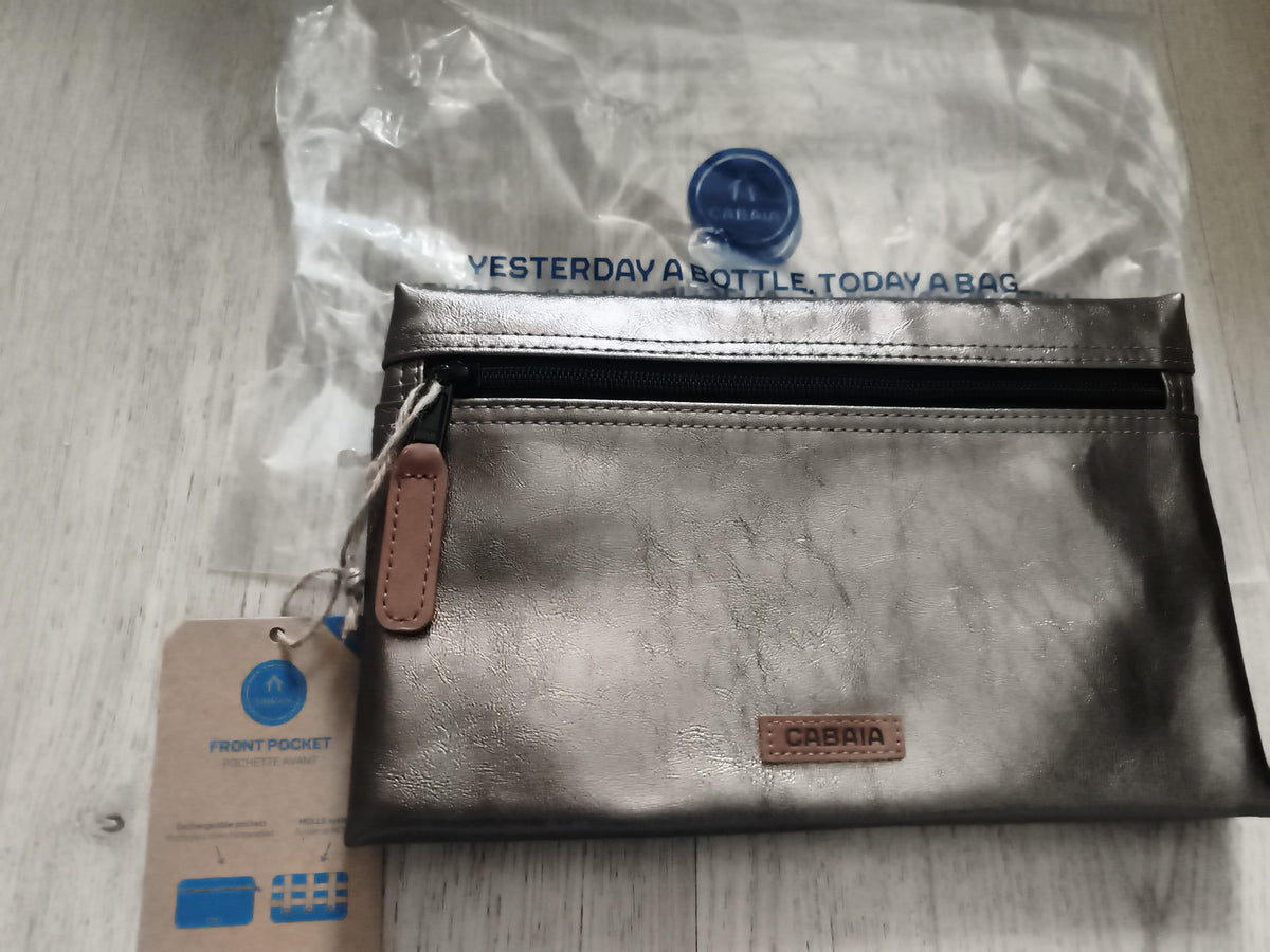 Pochette avant Cabaia grise aspect cuir, neuve, accessoire sac 24 cm