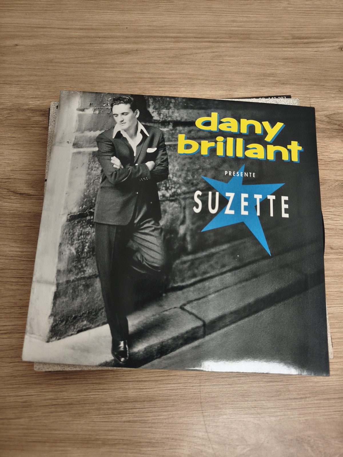 Vinyle 45 tours Dany Brillant Suzette pochette noir et bleu état d'occasion
