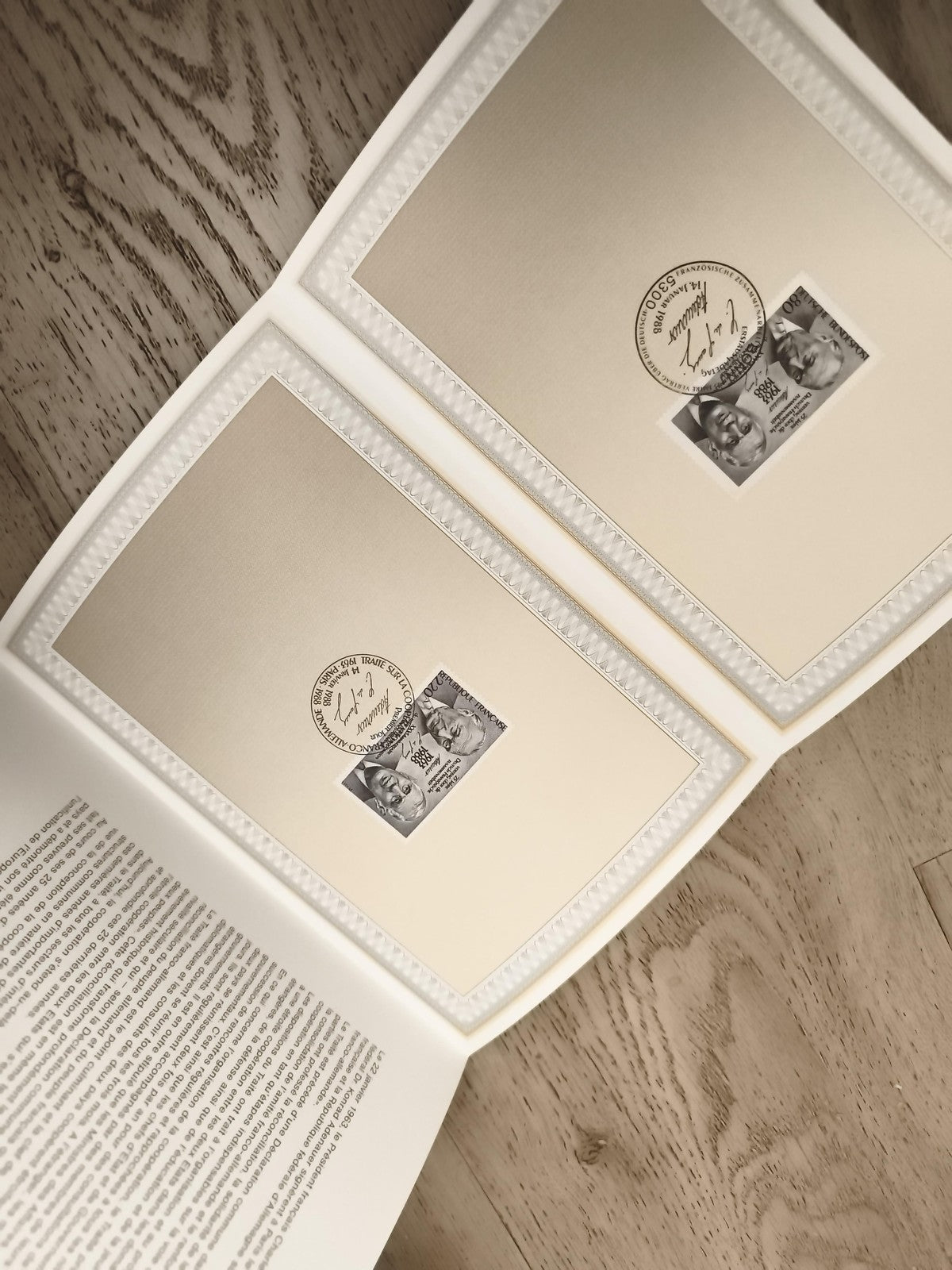Bloc souvenir philatélie timbres oblitérés présentation luxe