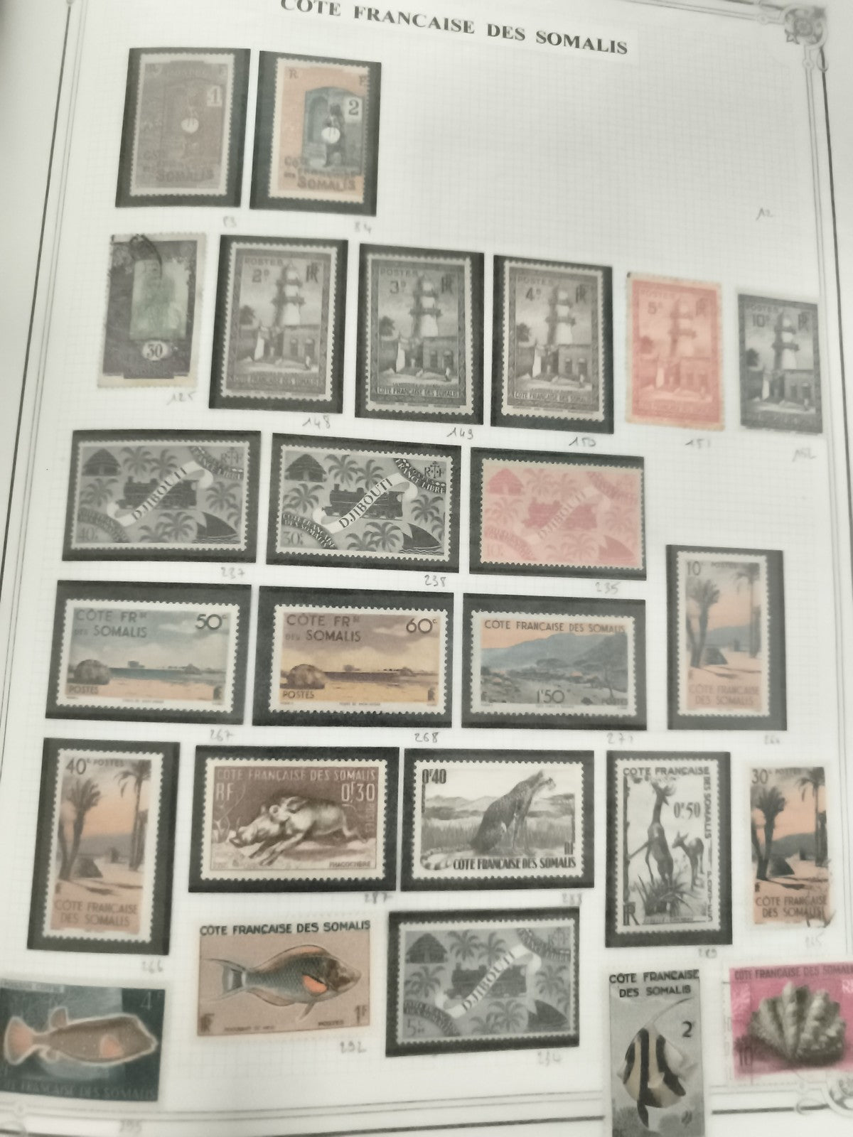 Timbres Côte Française des Somalis, Djibouti, animaux, paysages, lot philatélie