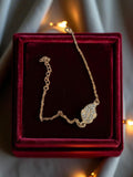 Collier vintage plaqué or motif feuille strass rétro élégant doré