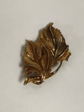 Broche ancienne feuille dorée relief vintage rétro bijou femme