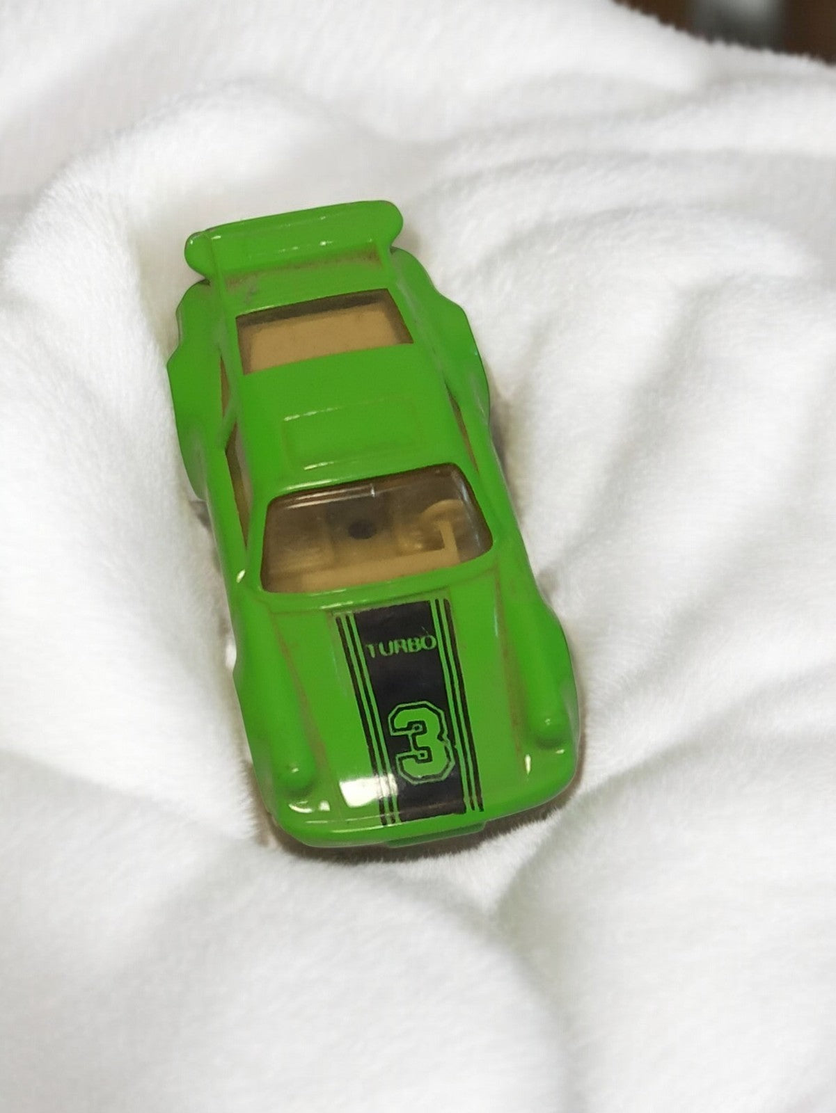 Véhicule miniature vintage vert, voiture Turbo 3 ancienne rétro rare