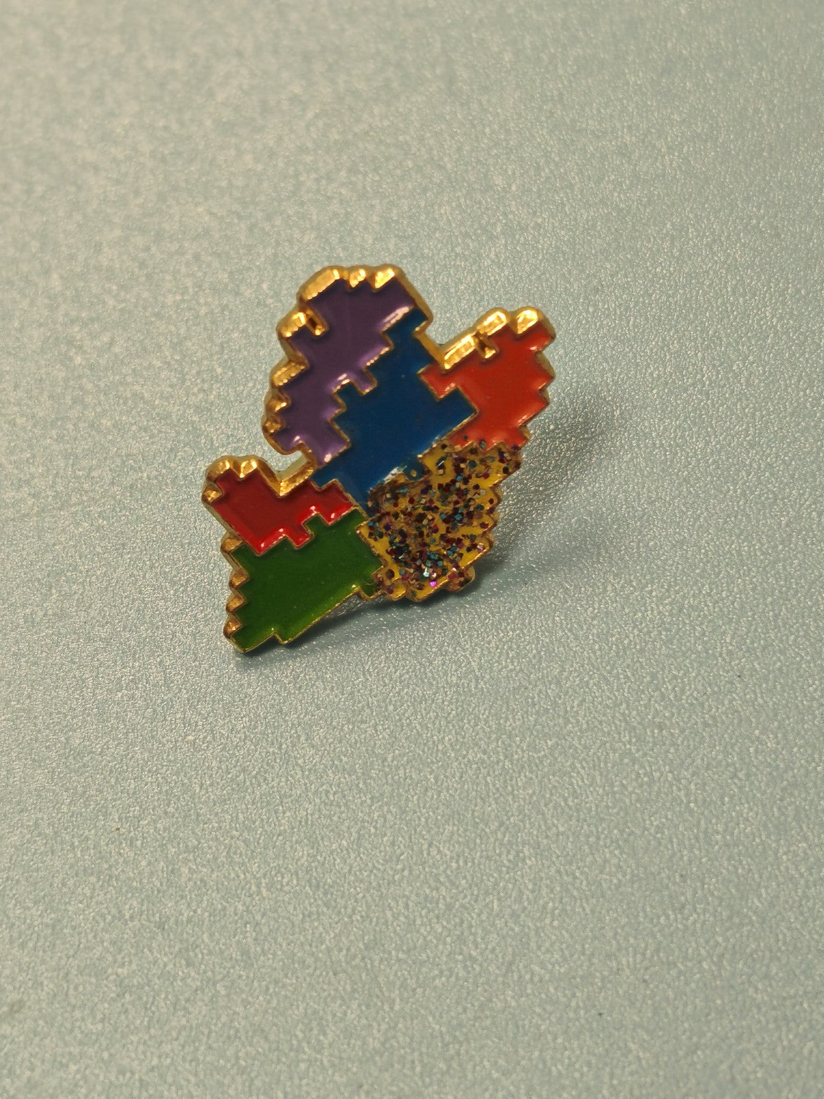 Pin's vintage région PACA multicolore forme pixel, collection rétro (Ref 3)