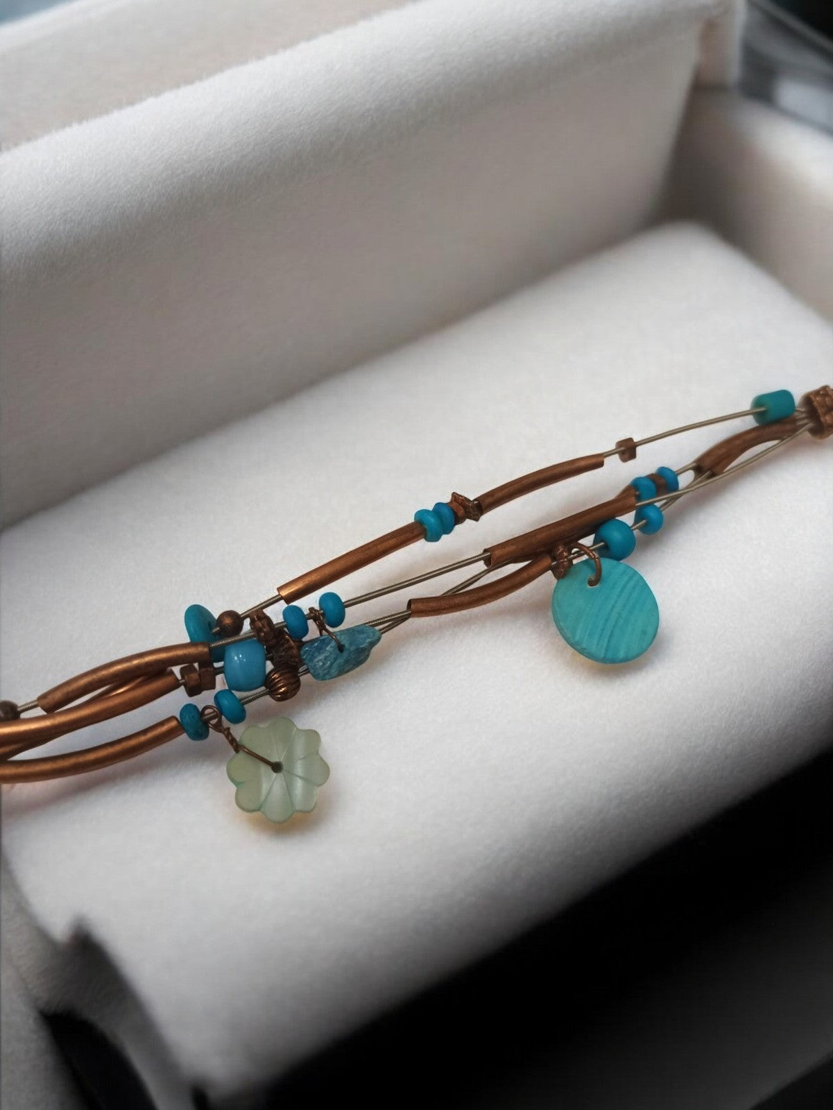 Bracelet vintage multirangs cuivre et perles turquoise, bijou fantaisie ancien r