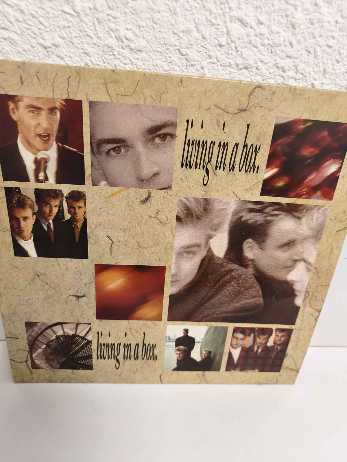 Vinyle 33 tours Living In A Box album pop UK pochette collage années 80