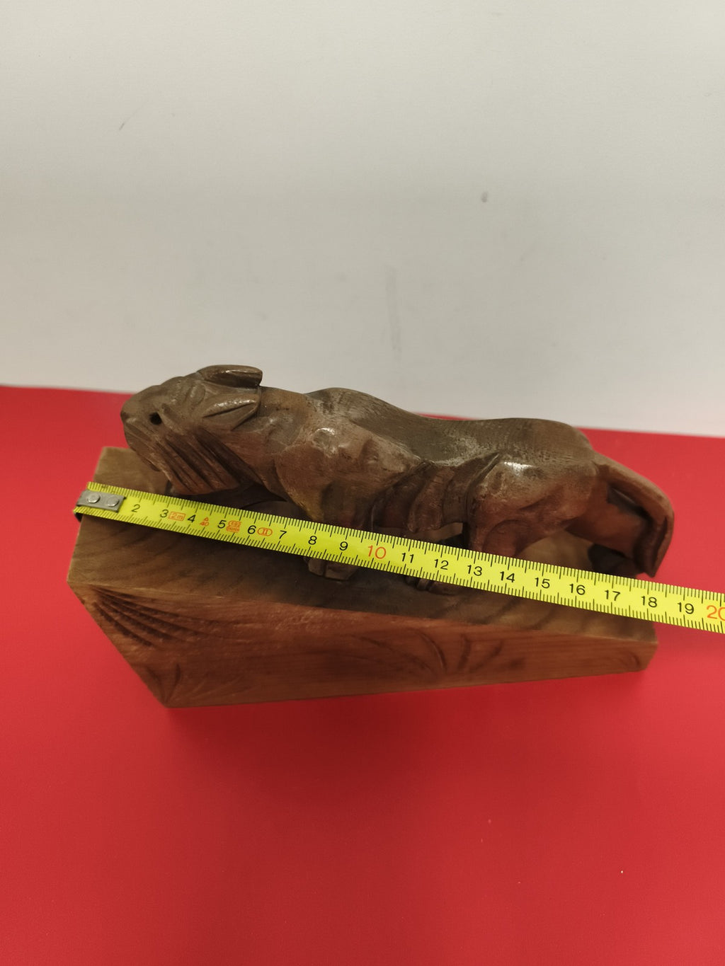 Sculpture ancienne lion bois sculpté main déco vintage animalier