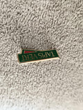 Pin's vintage Tapis Vert logo vert rouge doré badge ancien (Ref 5)