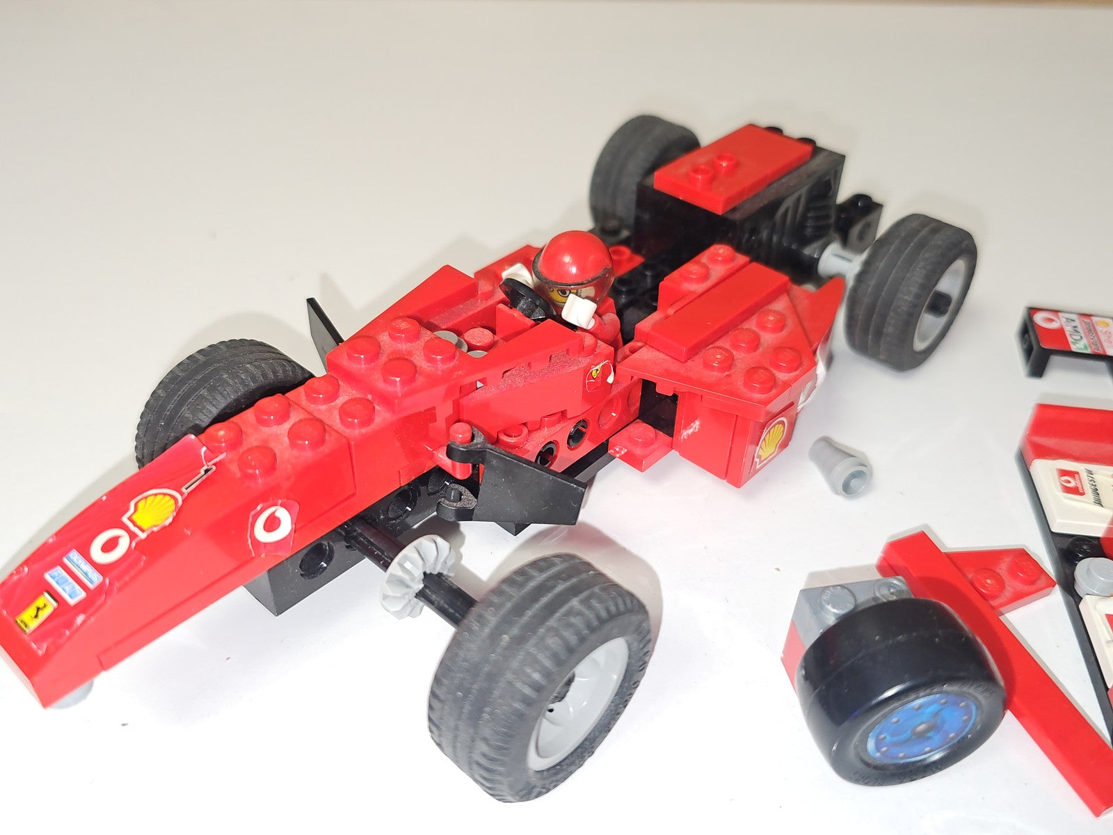 LEGO Racers Ferrari F1 1/24 N° 8362 ? Jeu de construction voiture de course