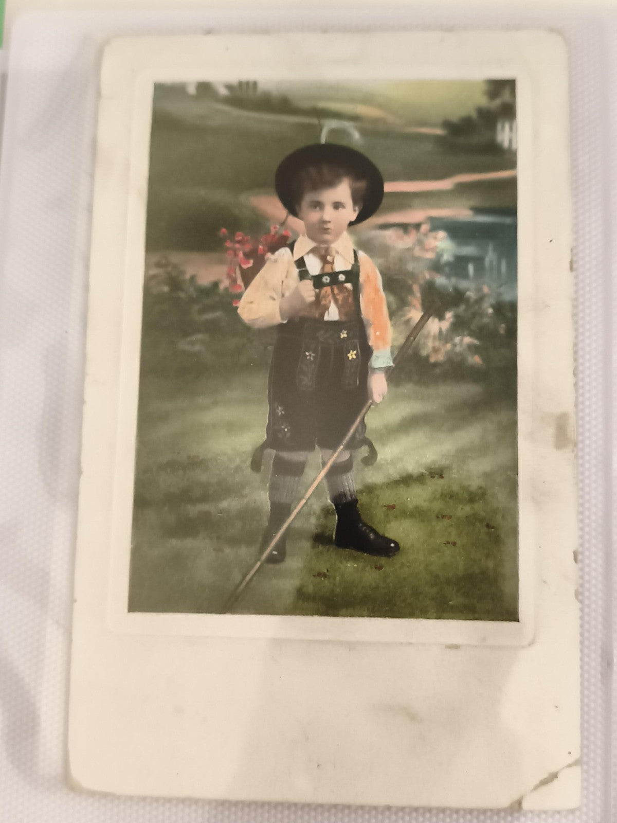 Carte postale ancienne enfant costume folklorique colorisée CPA vintage