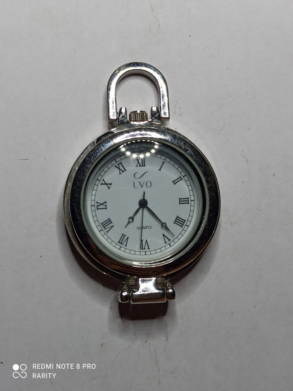 Montre de poche vintage LVO quartz, cadran blanc chiffres romains rétro