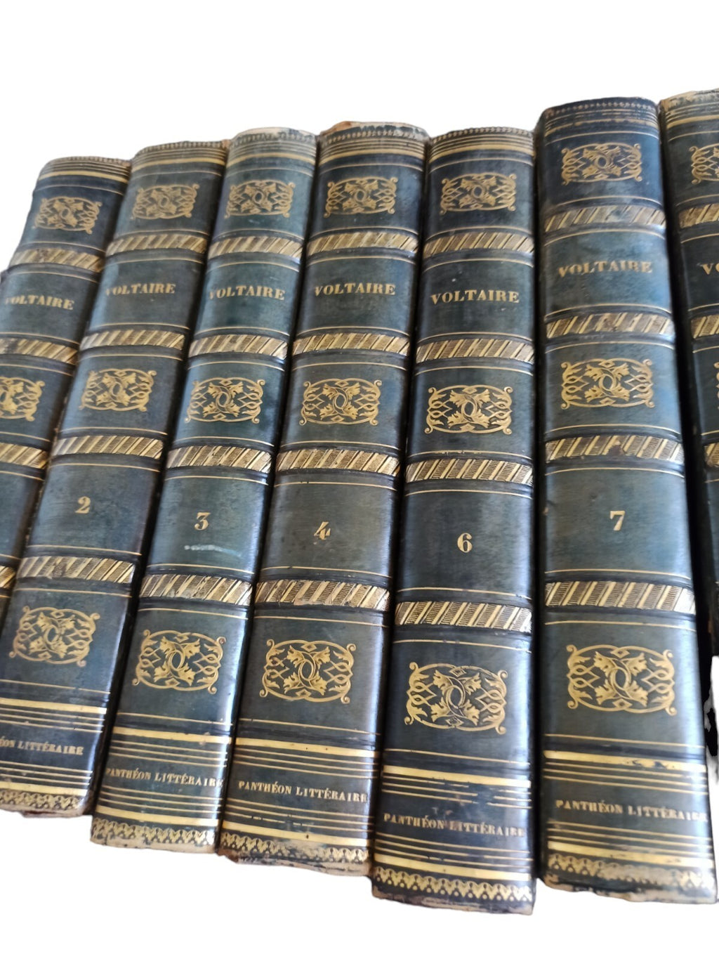 Œuvres complètes Voltaire 12 tomes cuir noir doré 1838 reliure Pantheon Littérai